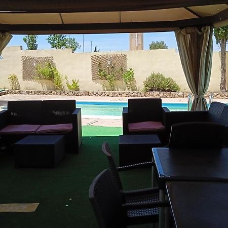 Orion Apartment Torrejón el Rubio Екстериор снимка