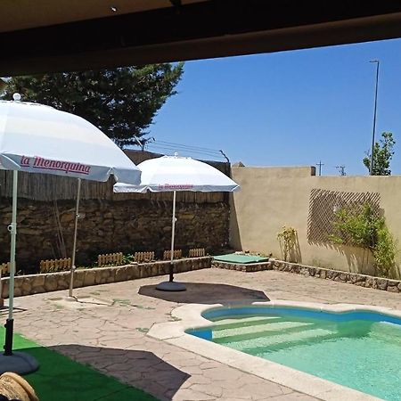 Orion Apartment Torrejón el Rubio Екстериор снимка