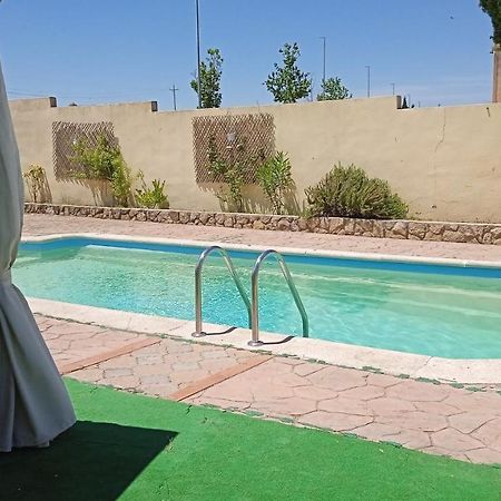 Orion Apartment Torrejón el Rubio Екстериор снимка