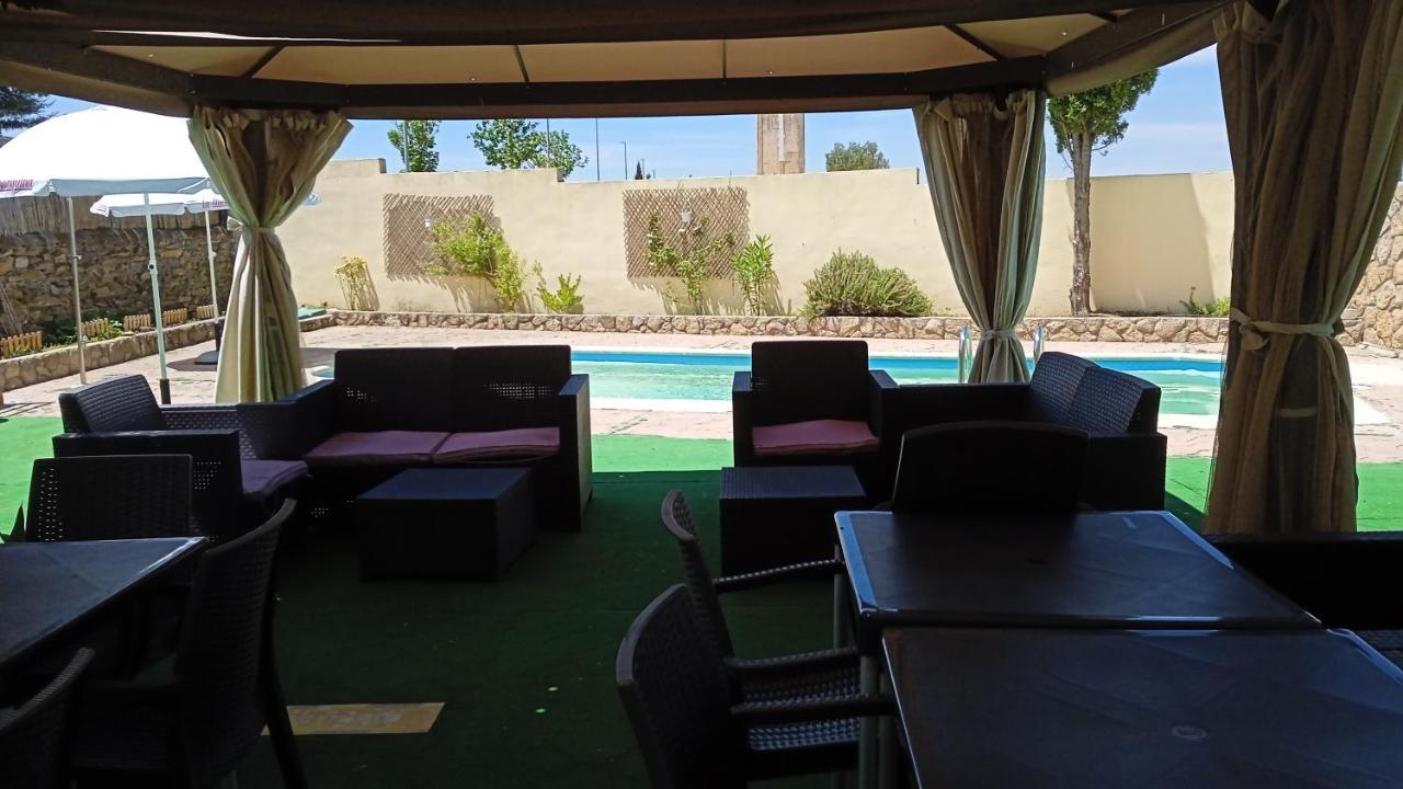 Orion Apartment Torrejón el Rubio Екстериор снимка